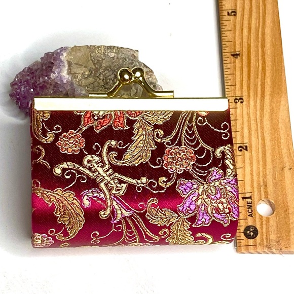 Cute and Small Little & Structured Asian Style Wallet for Change or Small Bills - Picture 5 of 10
